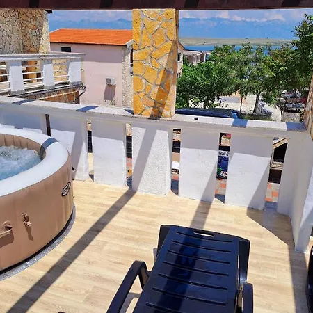 Borat Apartmani. Vir Exterior photo
